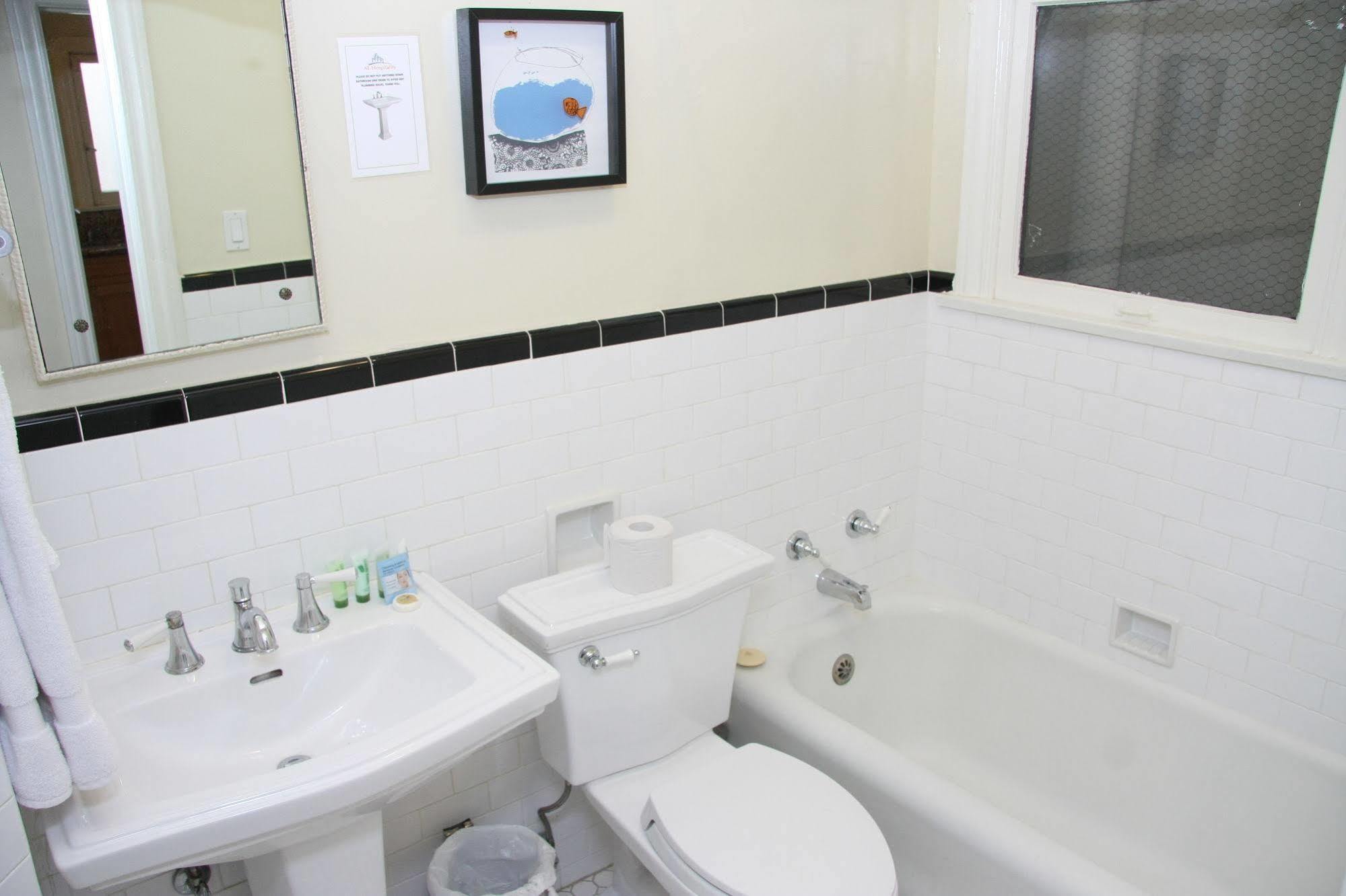 West Hollywood Vintage Vacation Apt. لوس أنجلوس المظهر الخارجي الصورة
